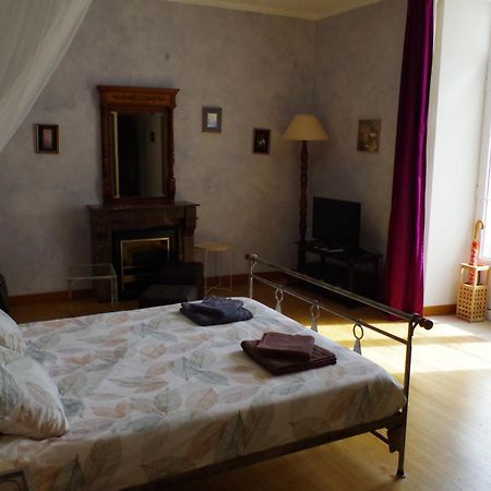 Maison D'Hotes Le Cadran Solaire Courcelles  Buitenkant foto