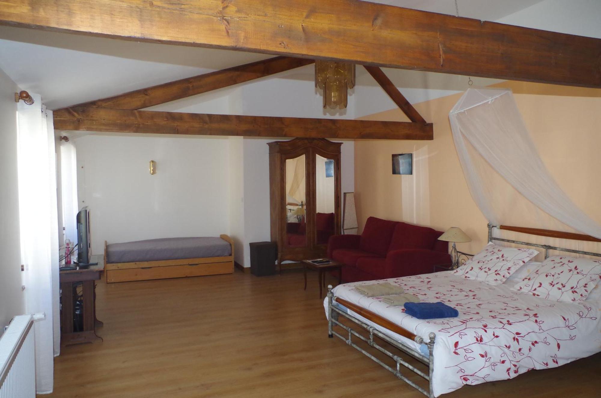 Maison D'Hotes Le Cadran Solaire Courcelles  Kamer foto