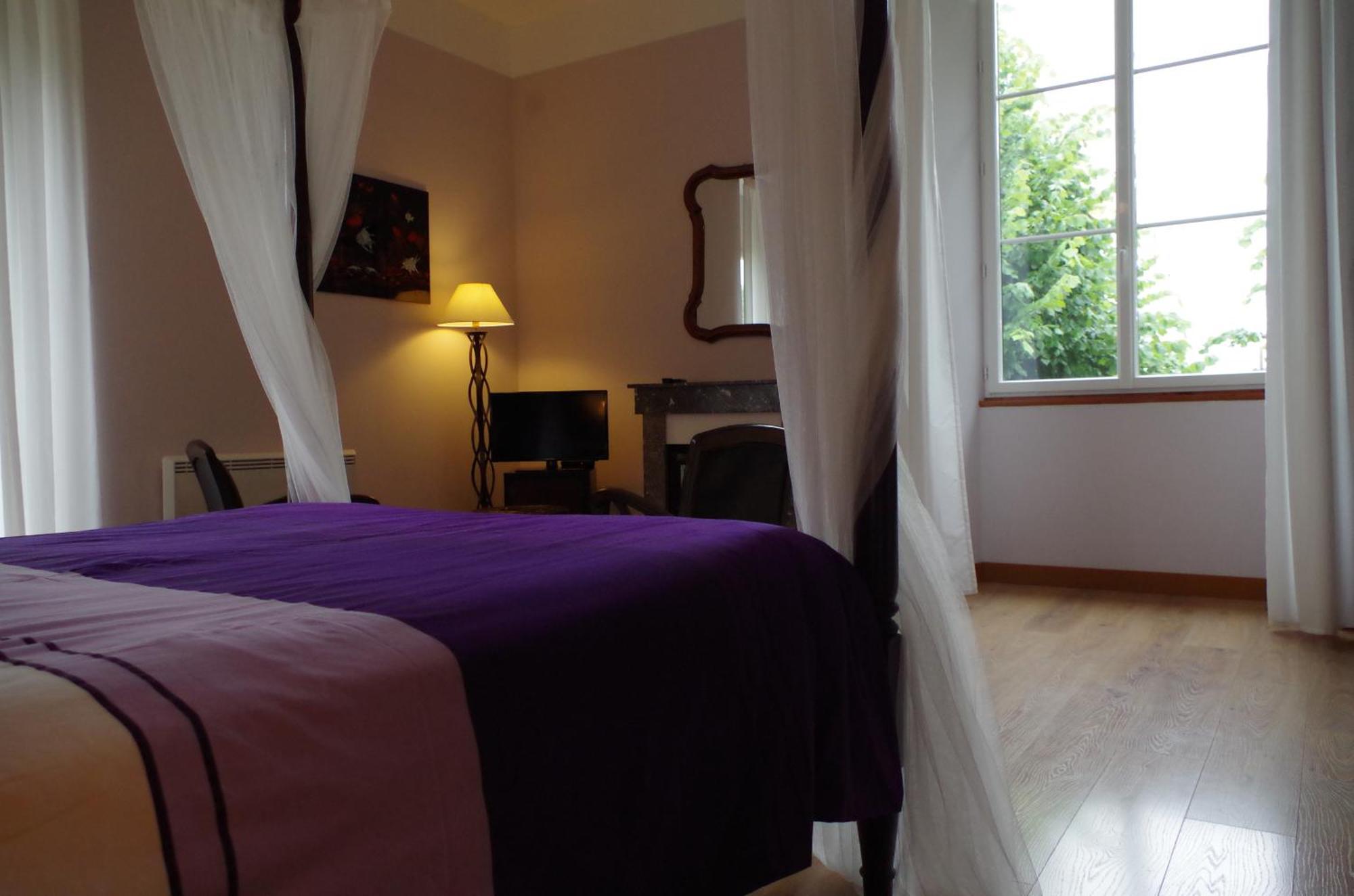 Maison D'Hotes Le Cadran Solaire Courcelles  Buitenkant foto